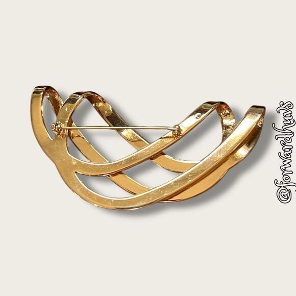 Large Vintage Gold-tone Brooch - Picture 3 of 9